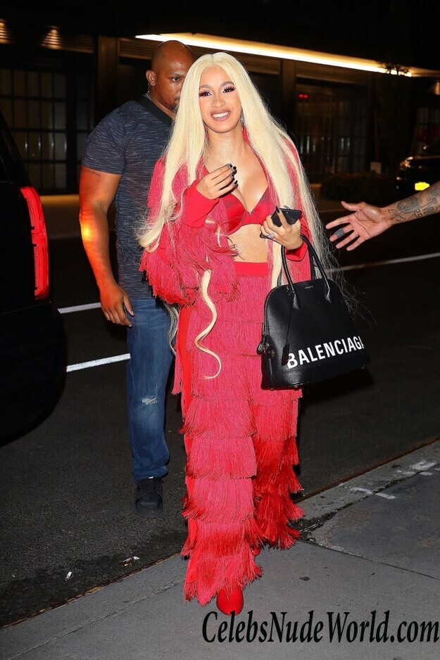 Cardi B Cleavage 56884