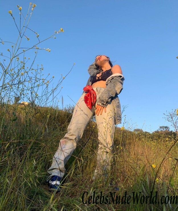 Caylee Cowan Sexy 56918