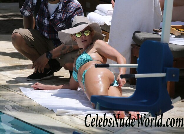 Britney Spears Sexy 57528