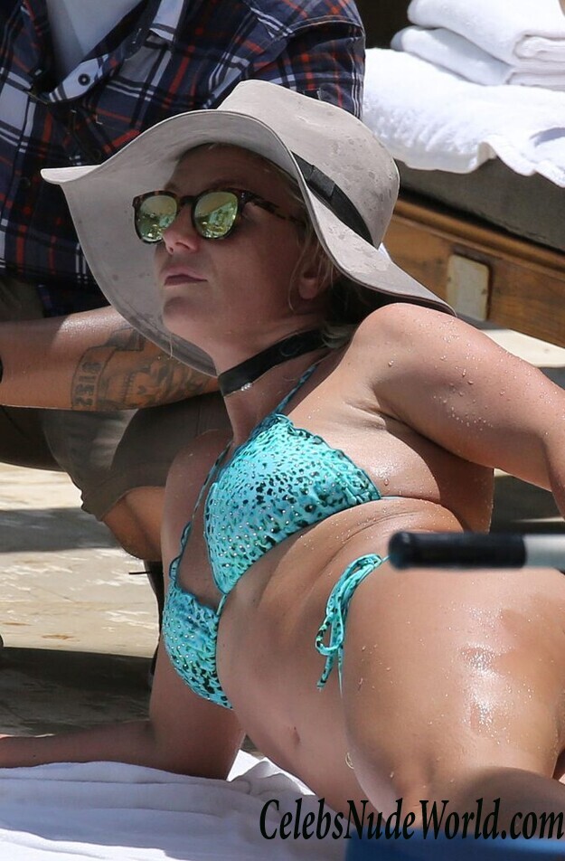 Britney Spears Sexy 57624