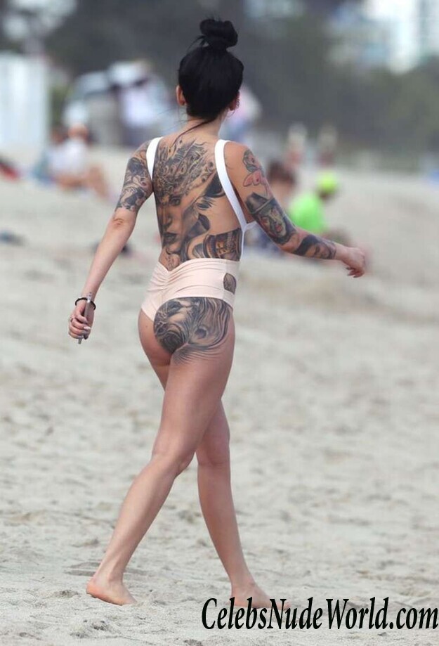 Cami Li Sexy Pics 58409