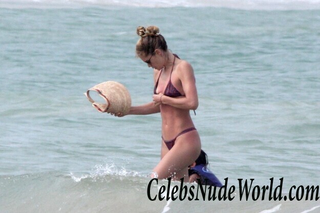 Candice Swanepoel & Doutzen Kroes Sexy 58573