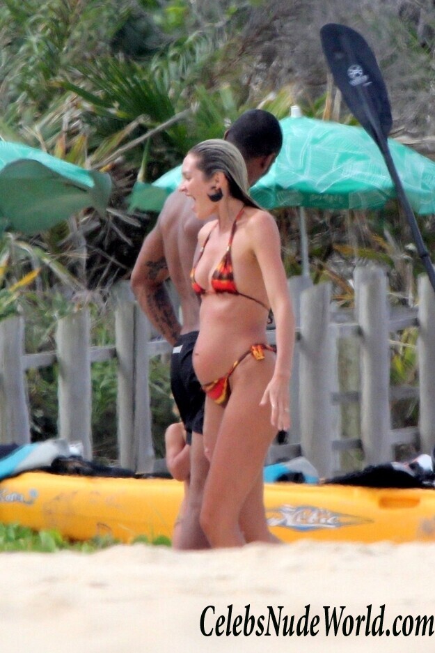 Candice Swanepoel & Doutzen Kroes Sexy 58585