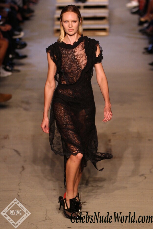 Candice Swanepoel nipslip pics 58968