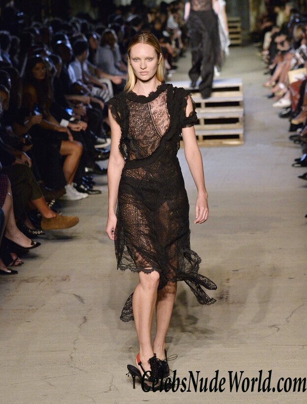 Candice Swanepoel nipslip pics 58973