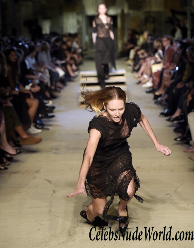 Candice Swanepoel nipslip pics 58974