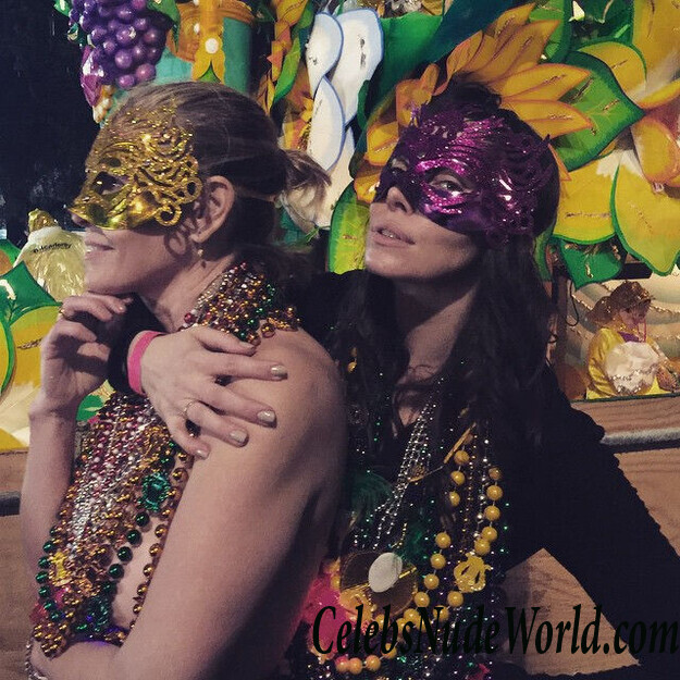 Chelsea Handler Topless 58996