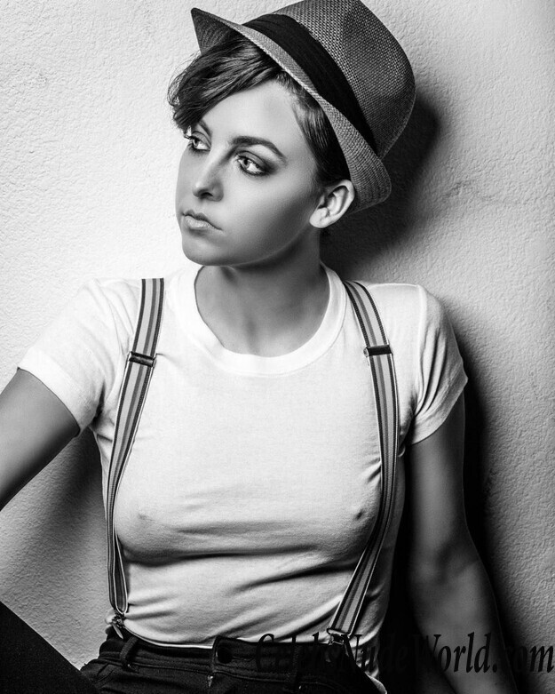 Brittany Curran Hot 59027