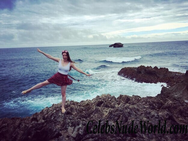 Brittany Curran Hot 59035