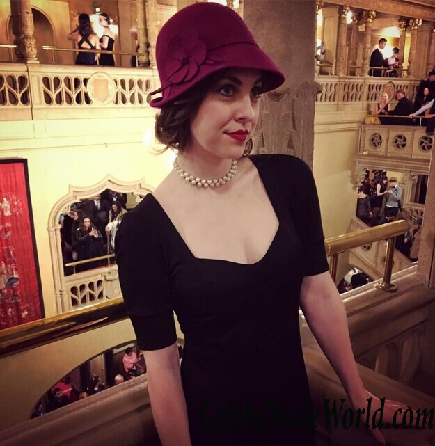 Brittany Curran Hot 59046