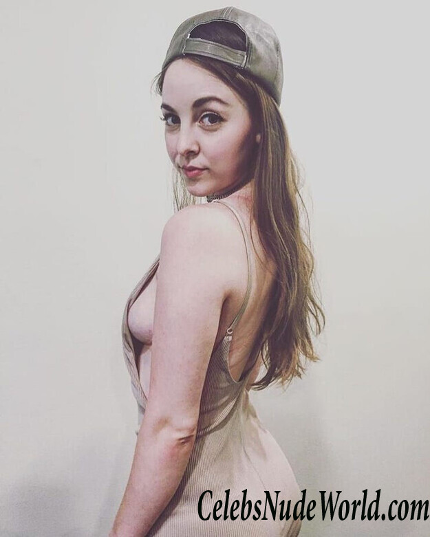 Brittany Curran Hot 59077