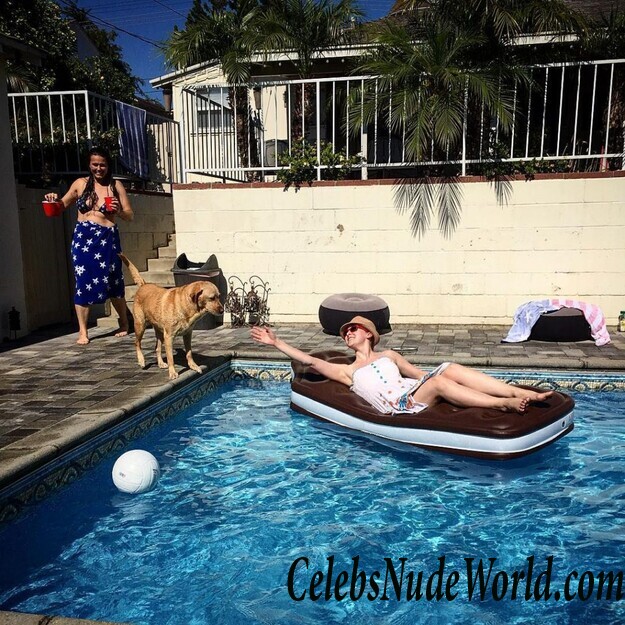 Brittany Curran Hot 59085