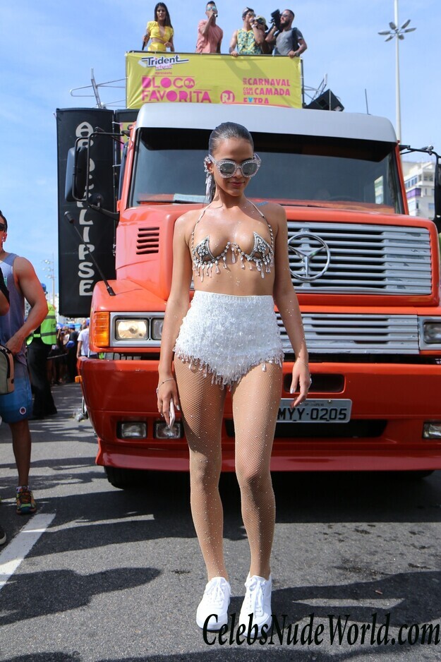 Bruna Marquezine Sexy 59618