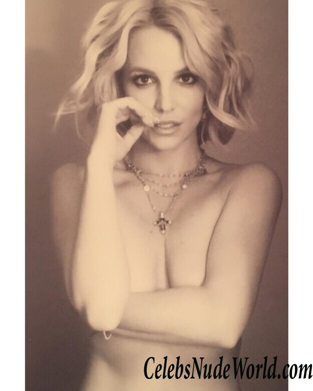 Britney Spears Topless Photo 59830