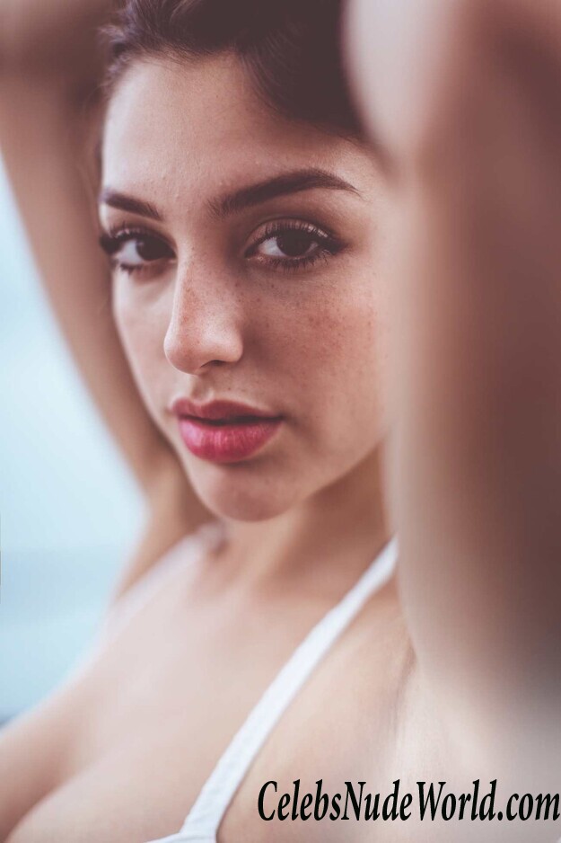 Celine Farach Sexy 60405