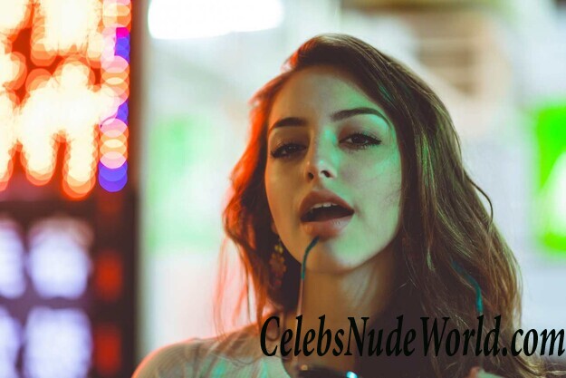 Celine Farach Sexy 60417