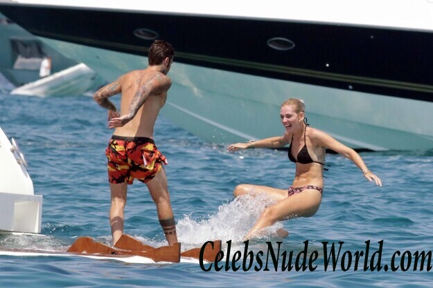 Chiara Ferragni Bikini 60611