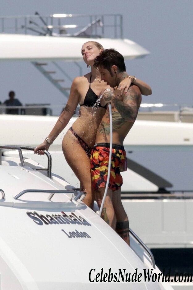 Chiara Ferragni Bikini 60634