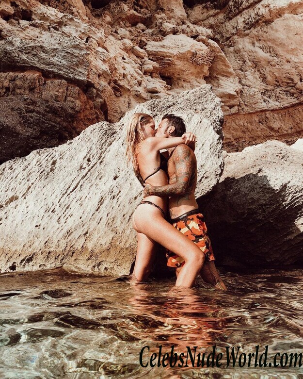 Chiara Ferragni Bikini 60639