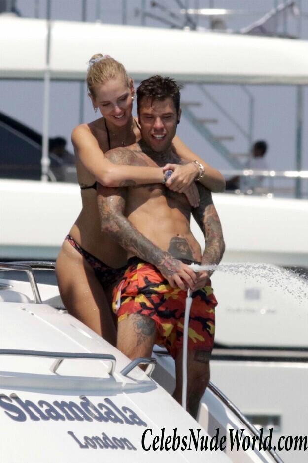 Chiara Ferragni Bikini 60643