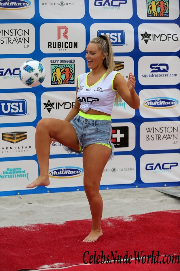 Camille Kostek Hot 61831