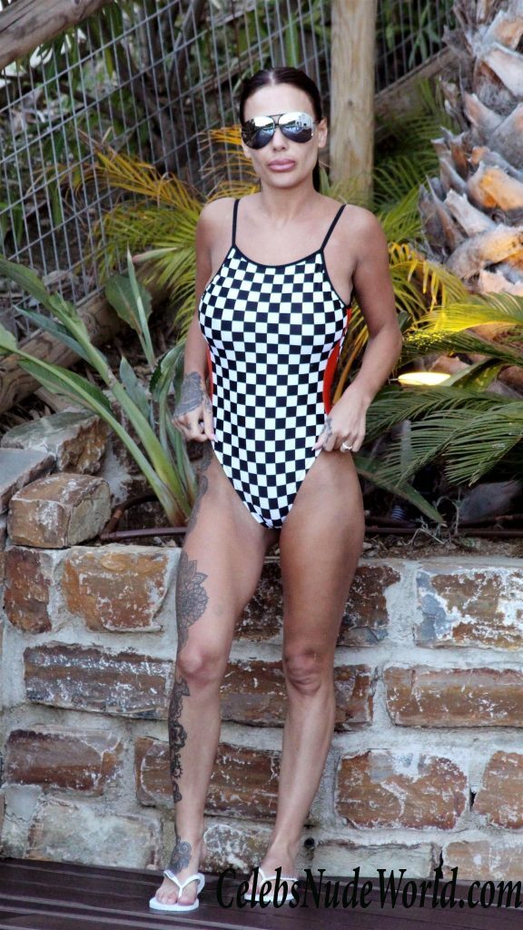 Chantelle Connelly Sexy 62107