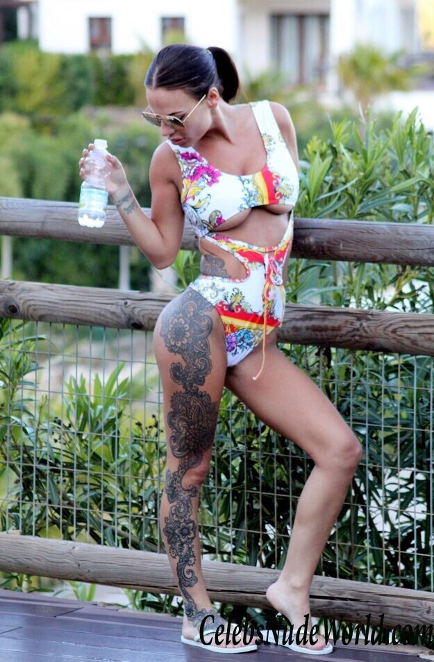 Chantelle Connelly Sexy 62174