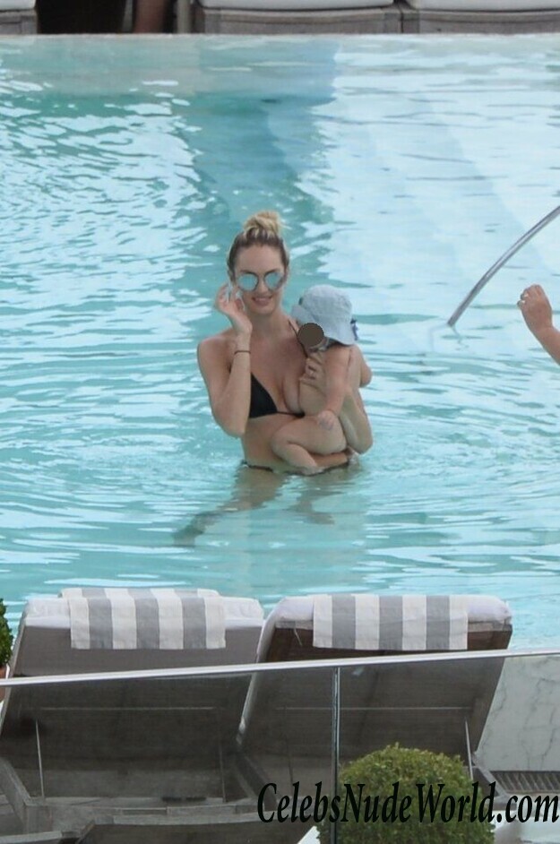 Candice Swanepoel Sexy Photos 62298