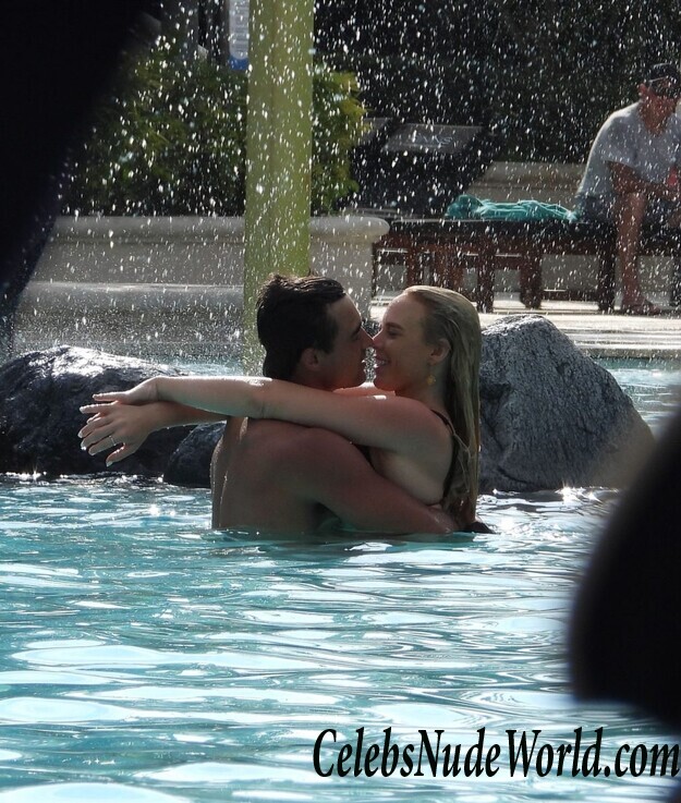 Cassandra Wood Sexy 62594