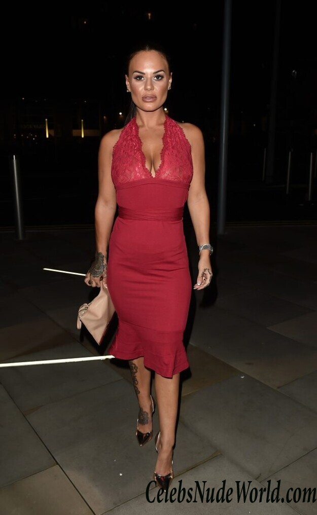 Chantelle Connelly Looks Really Great In Red 62618