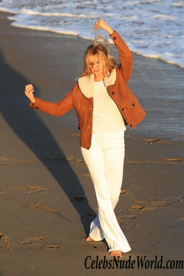 Charlotte McKinney sexy photoshoot at beach 62691