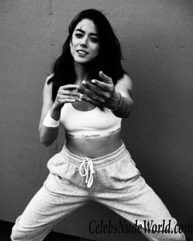 Chloe Bennet Sexy 63040