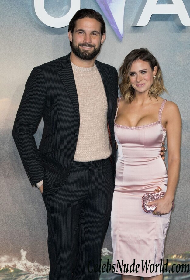 Camilla Thurlow Cleavage 63316