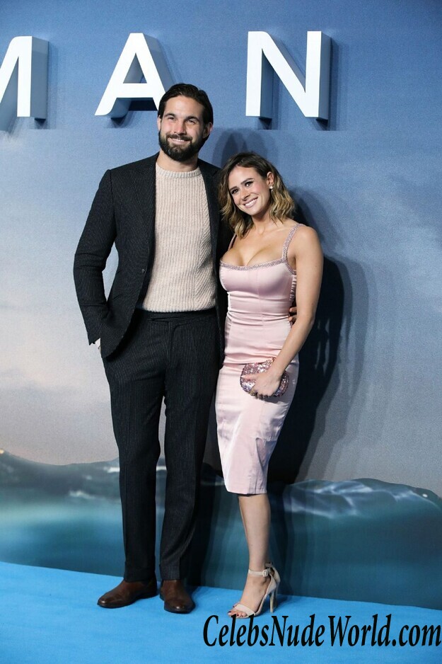 Camilla Thurlow Cleavage 63338