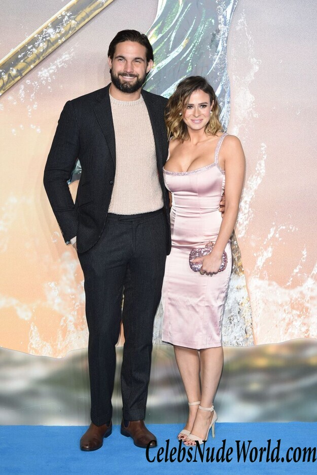 Camilla Thurlow Cleavage 63355