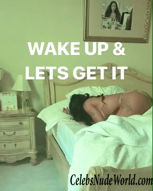 Chandra Davis Sexy 63405