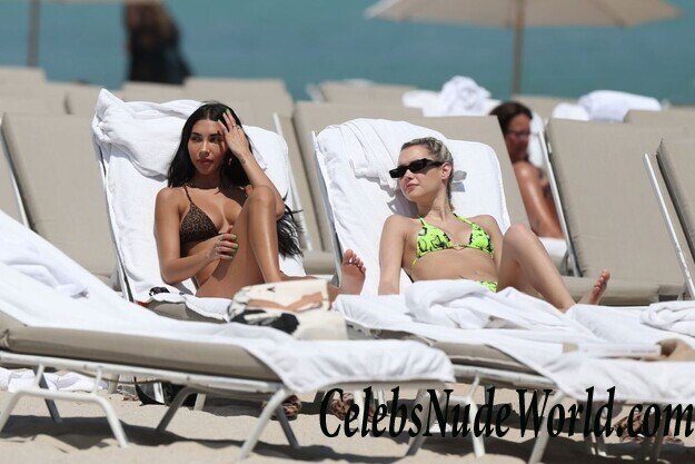 Chantel Jeffries & Sarah Snyder Bikini 63483