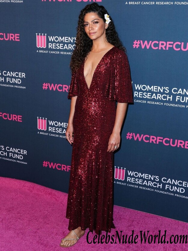 Camila Alves McConaughey Cleavage 63547