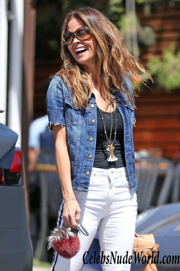 Brooke Burke Braless 64192