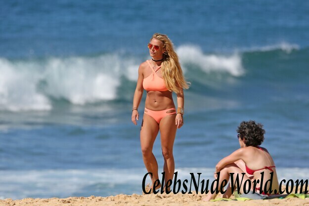 Topless Photos of Britney Spears 64203