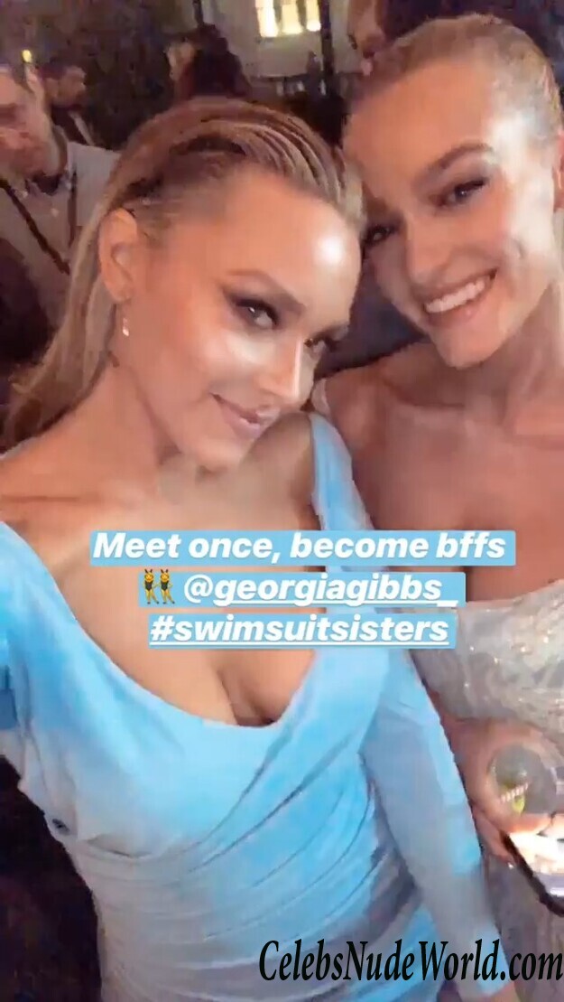 Camille Kostek Sexy 64303