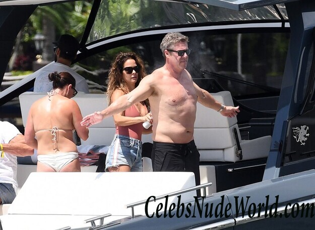 Brooke Burke Bikini 64514