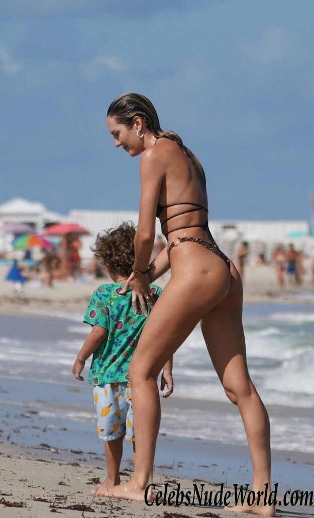 Candice Swanepoel Bikini 65617