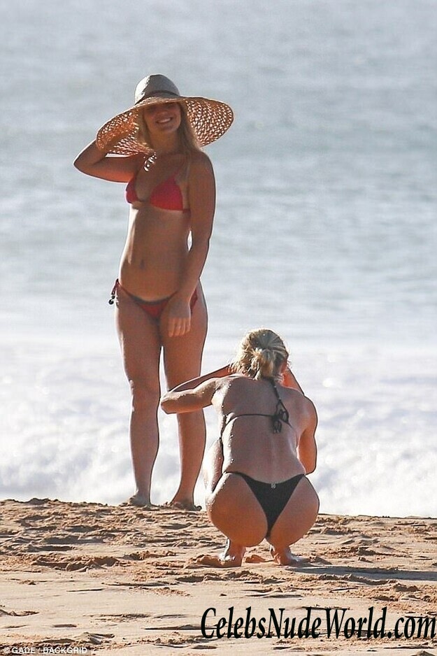 Candice Swanepoel Bikini 65631