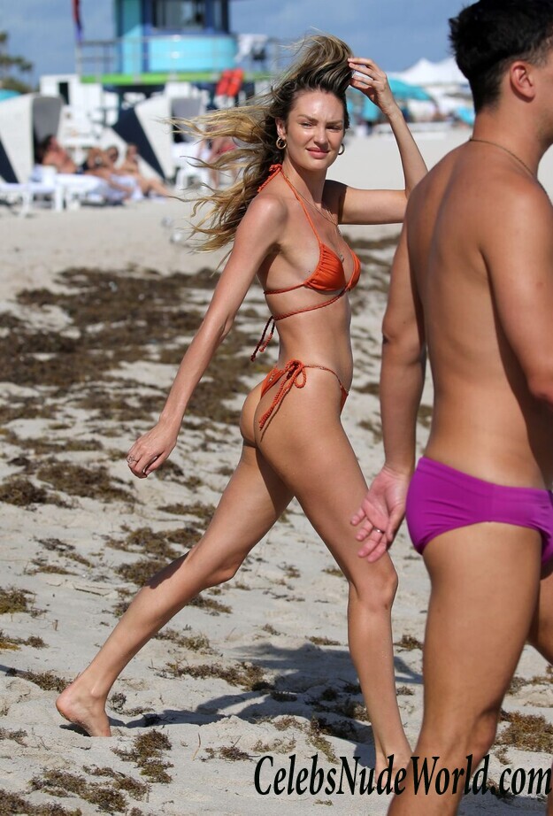 Candice Swanepoel Bikini 65687