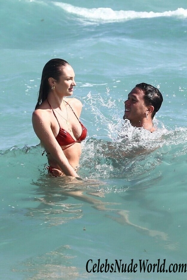 Candice Swanepoel Bikini 65709