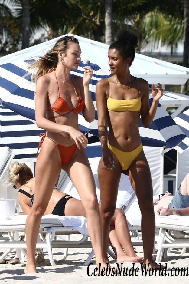 Candice Swanepoel Bikini 65716