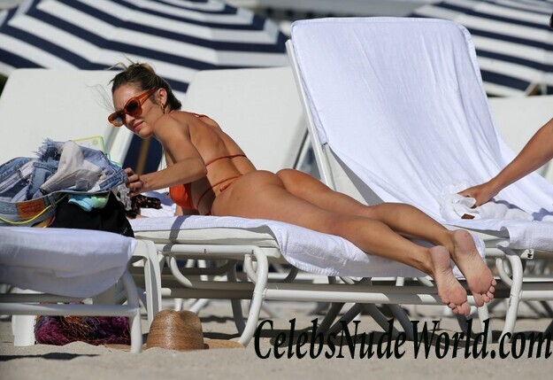 Candice Swanepoel Bikini 65782