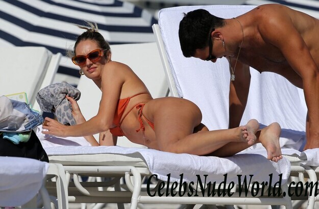 Candice Swanepoel Bikini 65784