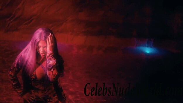 Chanel West Coast Sexy 65887